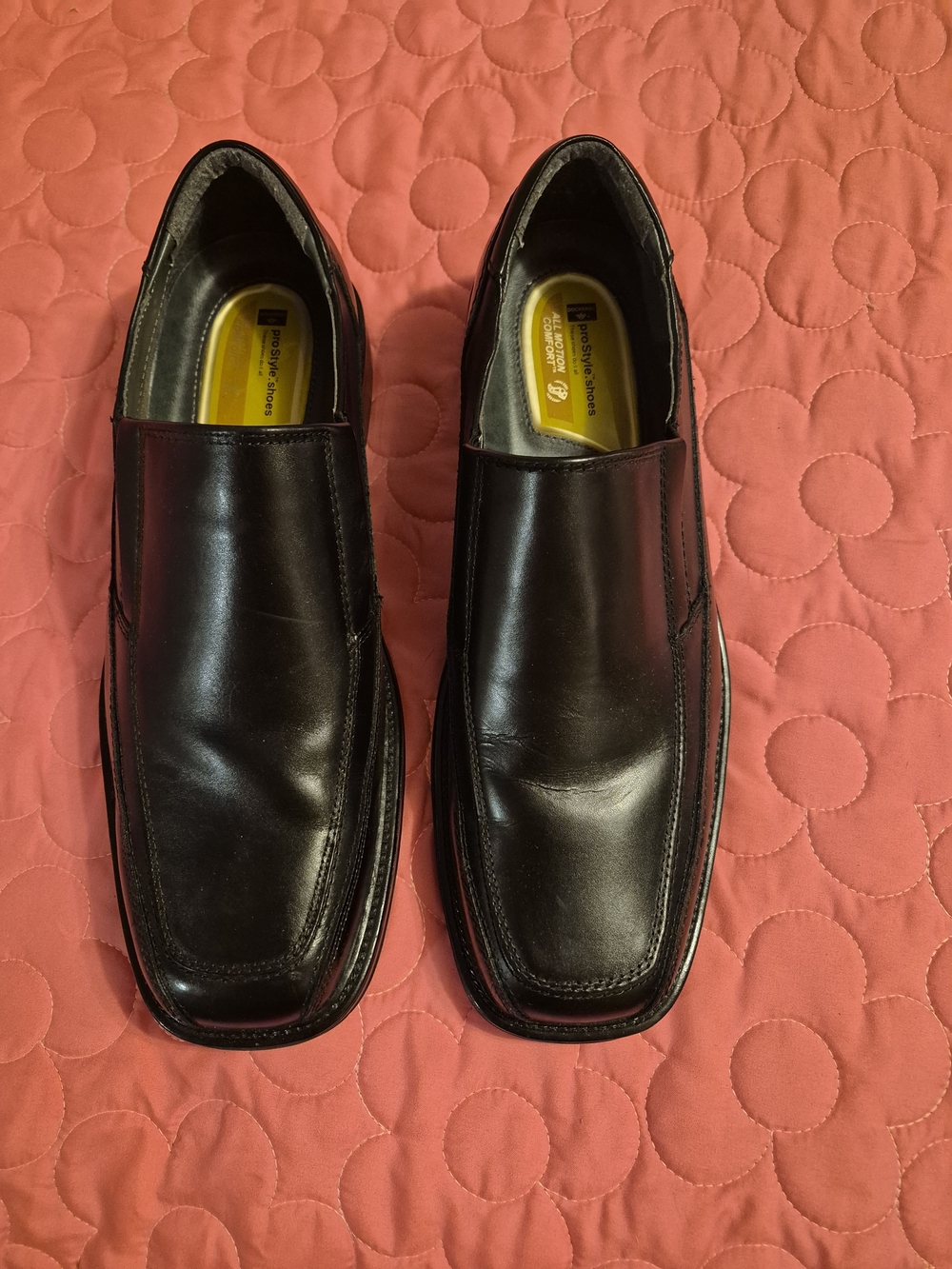Dockers Black Slip-On Leather Oxfords